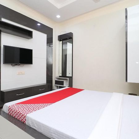 OYO 29637 Hotel Kakkar Ludhijána Kültér fotó
