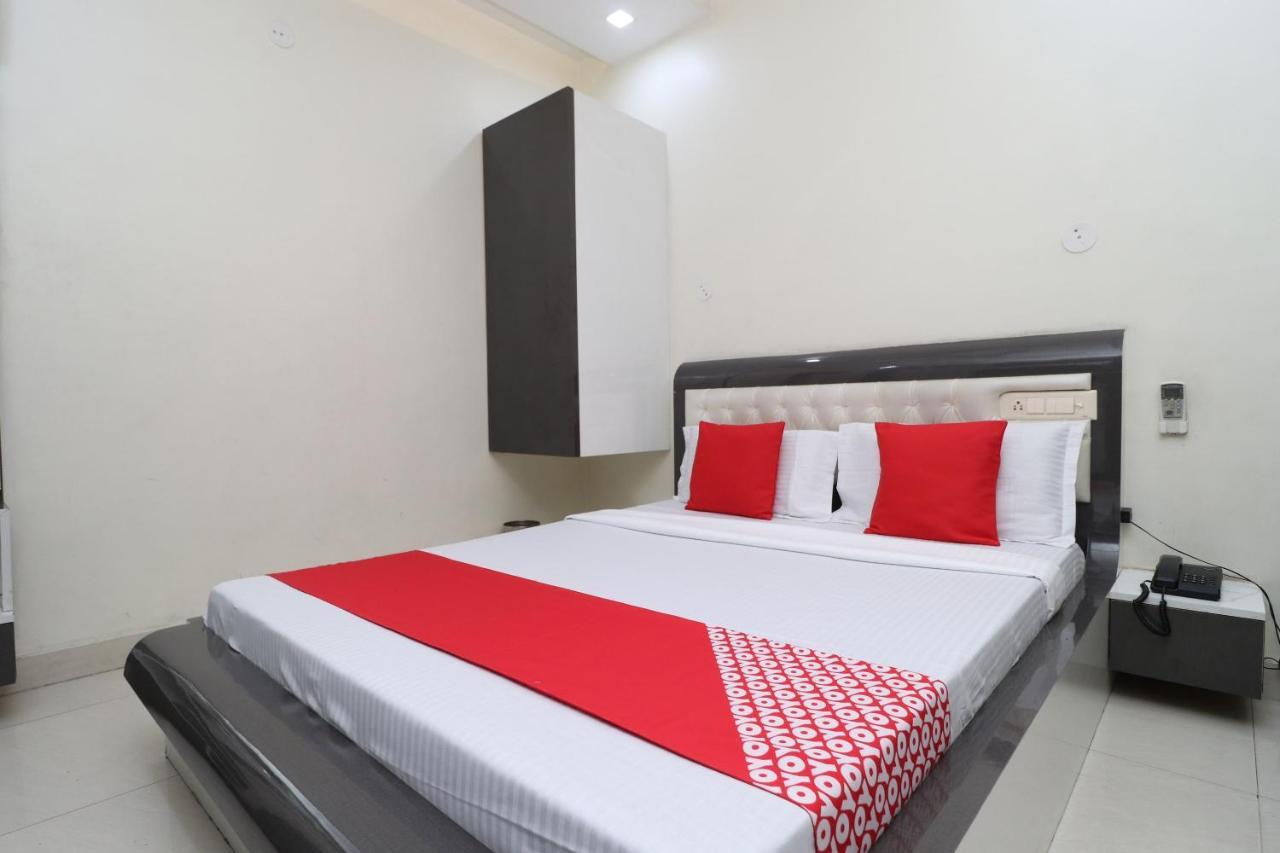 OYO 29637 Hotel Kakkar Ludhijána Kültér fotó