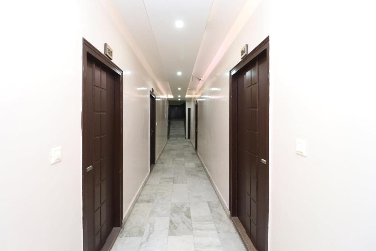 OYO 29637 Hotel Kakkar Ludhijána Kültér fotó
